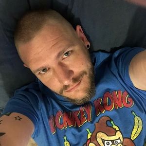 Meet your Posher, Adam